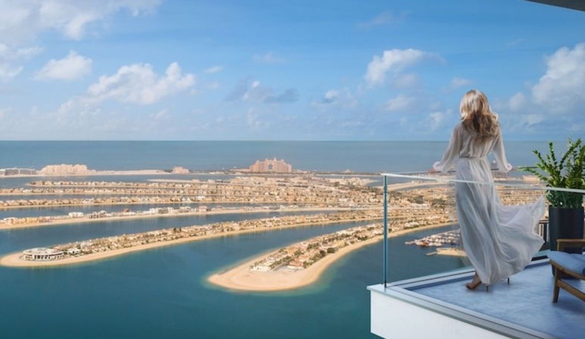 Blick auf Palmeninsel Palm Jumeirah von Beach Isle Emaar Beachfront Dubai