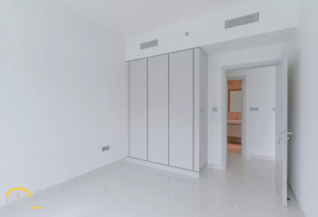 Sunrise Bay Emaar Beachfront Dubai Einbauschrank Schlafzimmer 2 Zimmer Wohnung