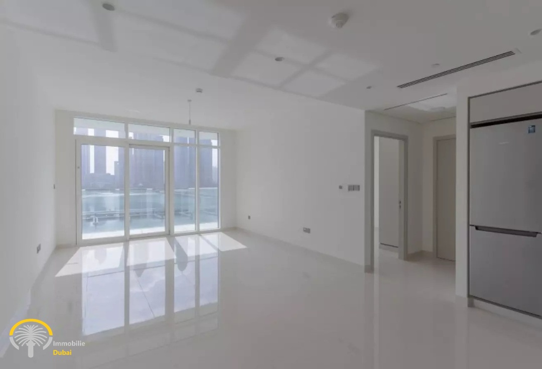 Sunrise Bay Emaar Beachfront Dubai Wohnzimmer Küche Balkon mit Blick aufs Meer 2 Zimmer Wohnung